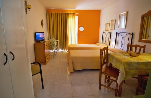 Arona Apartment | Studio two steps from the beach