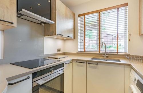 Tewkesbury House | Studio - Uk34126