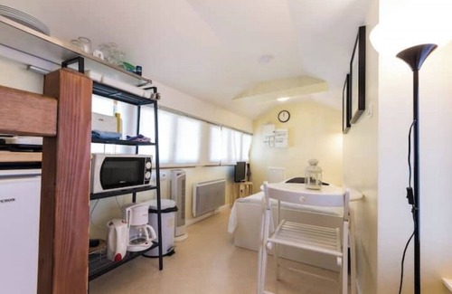 Secteur 2 Apartment | Studio under the roof USU31