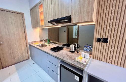 Lubuk Baja Apartment | Studio Unit in Baloi Apartment - Pool View Free WIFI Smart Tv