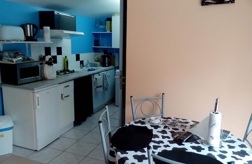 Creuzier-le-Vieux Apartment | Studio Vichy- Creuzier le Vieux, quiet environment
