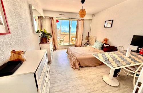 Carnon-Plage Apartment | Studio vu mer 70 m de plage