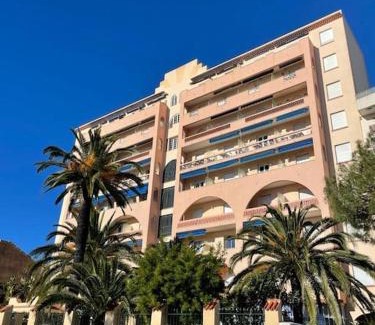 Golfe Juan Apartment | Studio VUE MER IMPRENABLE PLEIN SUD à GOLFE JUAN