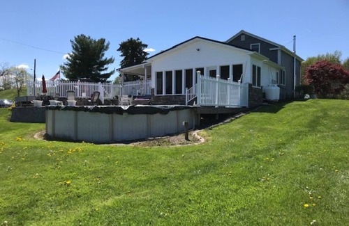 Sodus Apartment | Studio w/kitchen on Alpaca farm Sodus Bay, Wine trails & Brantling ski slope