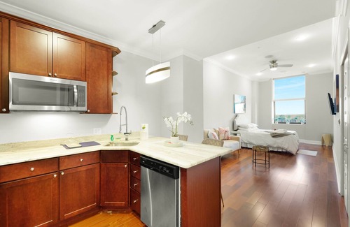 North Philadelphia East Apartment | Studio w/Pool & Scenic Rooftop