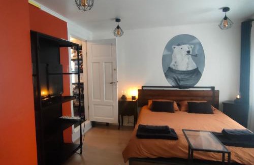 City Center Apartment | Studio White Bears