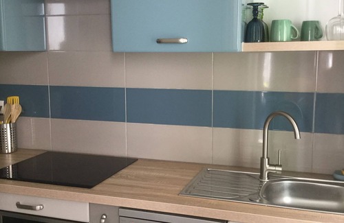 Beziers City Centre Apartment | Studio with a view of the cathedral