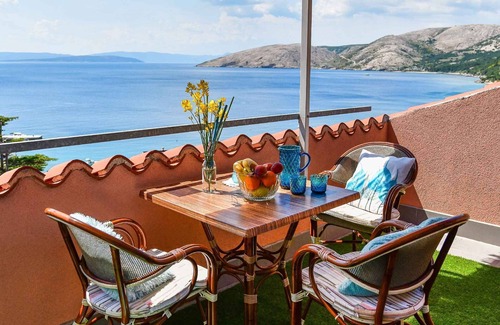 Stara Baska Apartment | Studio With air conditioning and sea view