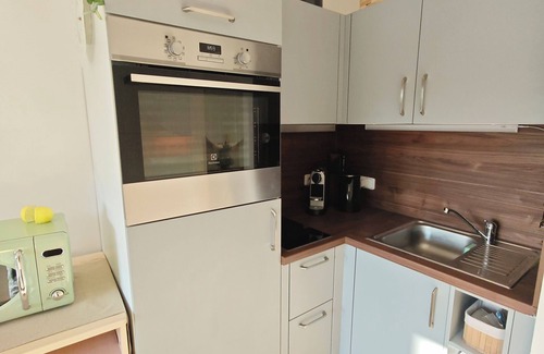Prague 5 Apartment | Studio with AC and fitness room in charming Prague