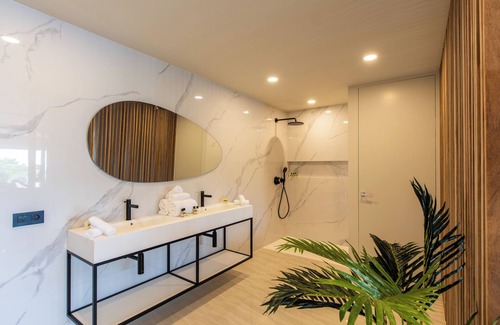 Bellevue Hotel | Studio with direct access to the pool | Villa 6