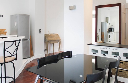 Bois-Colombes Apartment | Studio with patio 15 min by subway from Paris