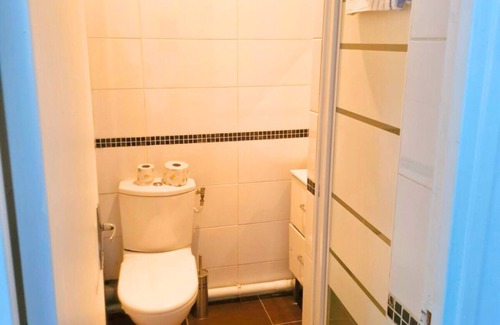 Sarcelles Condo | Studio with kitchen 15min by train from Paris.