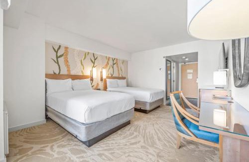 Ala Moana House | Studio with Partial Ocean View & Balcony Unit 1901
