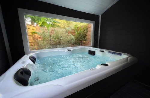 Clohars-Fouesnant Apartment | Studio with private SPA 3 minutes from the ocean!