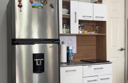 San Salvador Apartment | Studio with Private Entry, AC– hot water-No Parking In San Salvador