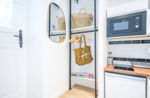 7th Arrondissement Apartment | Studio with Private Terrace – Peace & Elegance in the 7th District