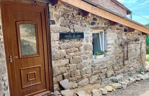 Vollore-Ville Apartment | Studio with separate entrance on a 9-hectare estate