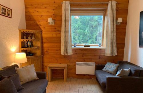 La Salle-les-Alpes Apartment | Studio with swimming pool near the slopes