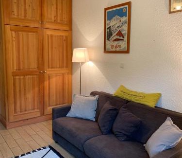 La Salle-les-Alpes Apartment | Studio with swimming pool near the slopes