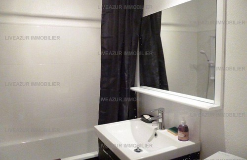 Sanary-sur-Mer Apartment | Studio with terrace in residence with swimming pool for 4