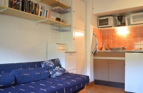 Cerbere Apartment | Studio with terrace, beach access, parking. Pets allowed