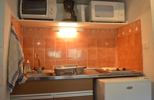 Cerbere Apartment | Studio with terrace, beach access, parking. Pets allowed