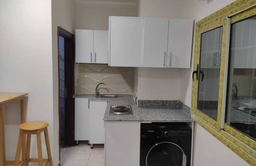 Ra's Gharib Apartment | Studio with washing machine and dryer