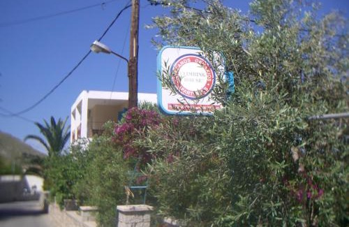 Panormos Apartment | Studios by Climbing House