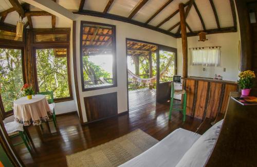 Praia do Rosa Cabin | Studios do Barão - Conforto e privacidade em meio à natureza