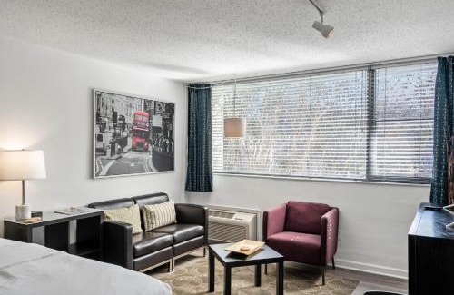 Brookwood House | Studios On 25th by BCA Furnished Apartments Studio 05 E