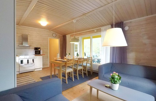 Hultsfred Cabin | Stuga Dagmar by the lake Nerbjärken with rowboat