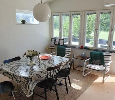 Arsta Havsbad House | Stugan