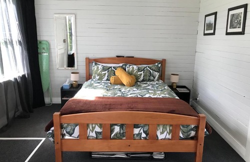 Lumsden House | Stump Cottage