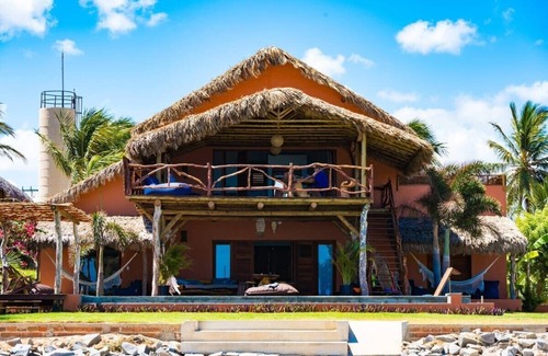 Itarema House | Stunning and Luxurious Beach Mansion - CEA027
