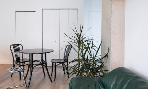 Cite Multimedia Apartment | Stuning penthouse old montreal