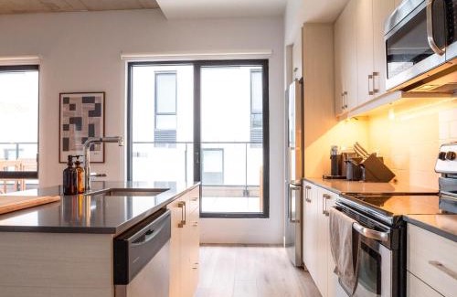Cite Multimedia Apartment | Stuning penthouse old montreal
