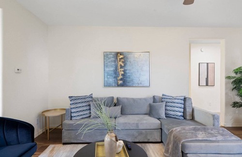 Stetson Valley House | Stunner on West Straight Arrow