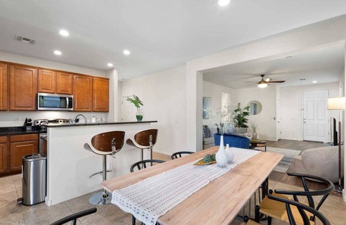 Stetson Valley House | Stunner on West Straight Arrow