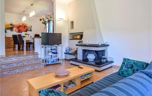 Alani House | Stunning Home In S M Di Castellabate
