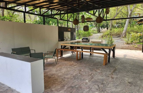 Paquera Villa | Stunning 50m2 Dome in middle of wildlife 400 meters/yards to the beach, sleeps 4