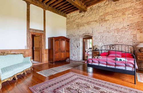 Saint-Sylvestre-sur-Lot House | Stunning Chateau w/ Heated Swimming Pool Sleeps 20