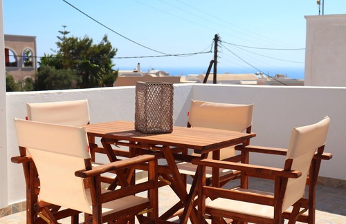 Karterados Apartment | Stunning 1-Bed Apartment in Karterádos