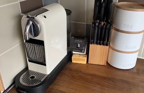 Queensbury Cottage | Stunning 1-bed Cottage in Halifax