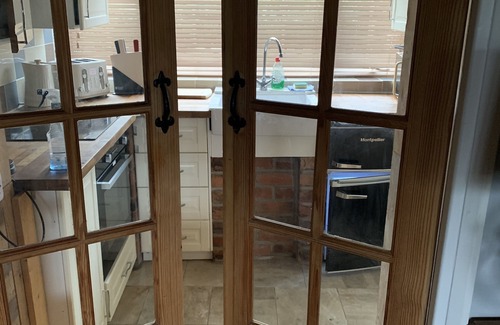 Queensbury Cottage | Stunning 1-bed Cottage in Halifax