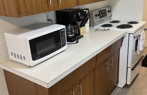 Camrose Apartment | Stunning 1 Bedroom Apartmenet