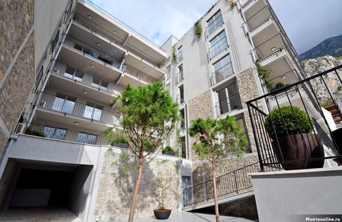 Dobrota Apartment | Stunning 1-Bedroom Apartment in Kotor