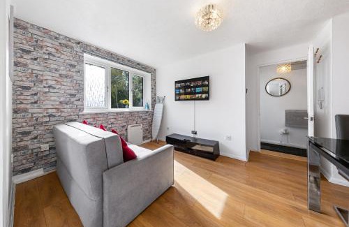 Dagenham Apartment | Stunning 1 bedroom apartment in Dagenham