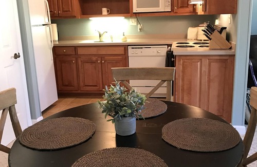 Kingsmill Condo | Stunning 1 Bedroom condo on River Golf Course Ninth Hole.