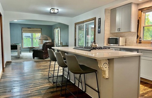Village of Lakewood House | Stunning 12-person Home ~Game Room~Pet Friendly