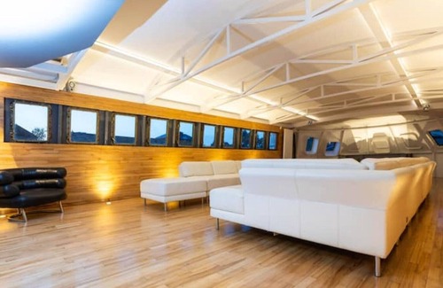 Salford Boat Rental | Stunning 130ft Classic Yacht, a stones throw fro Media City & Old Trafford